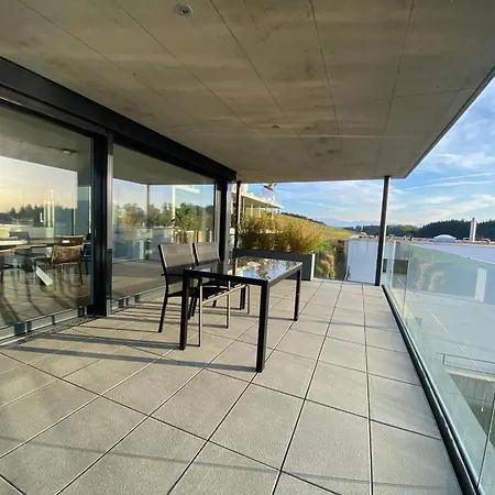 Luxusloft Mit Warmem Outdoor Whirlpool דירה *