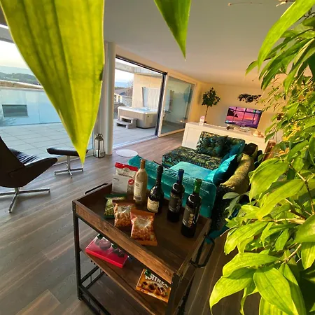 דירה Luxusloft Mit Warmem Outdoor Whirlpool Muhleberg